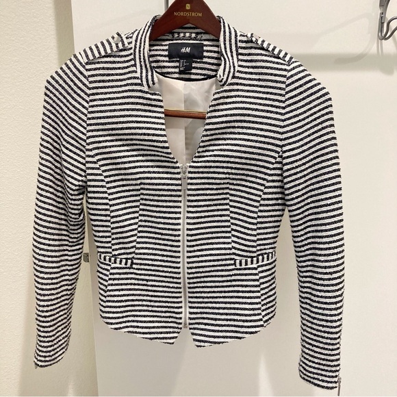 H&M Jackets & Blazers - H&M jacket black and white gold metallic striped fitted zip-front blazer